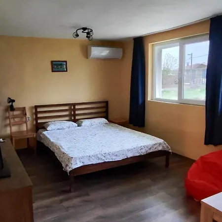 The Dolphin's House Holiday home Varvara (Burgas)